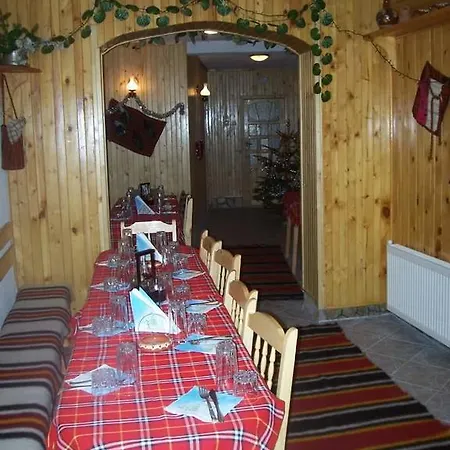 Zora Guest house *